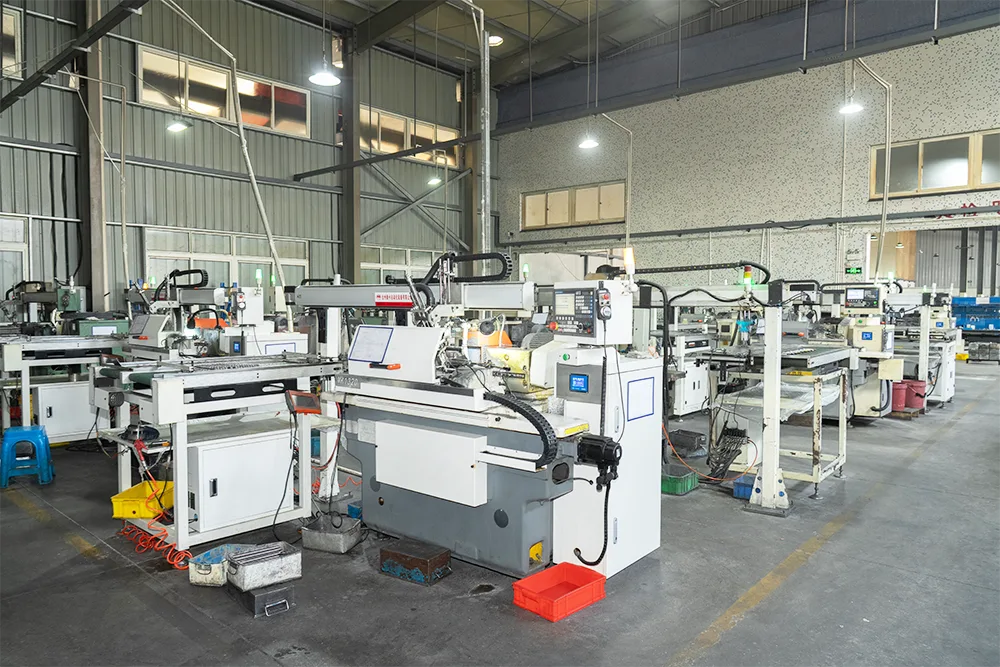 Mài hình trụ và không tâm cho trục động cơ